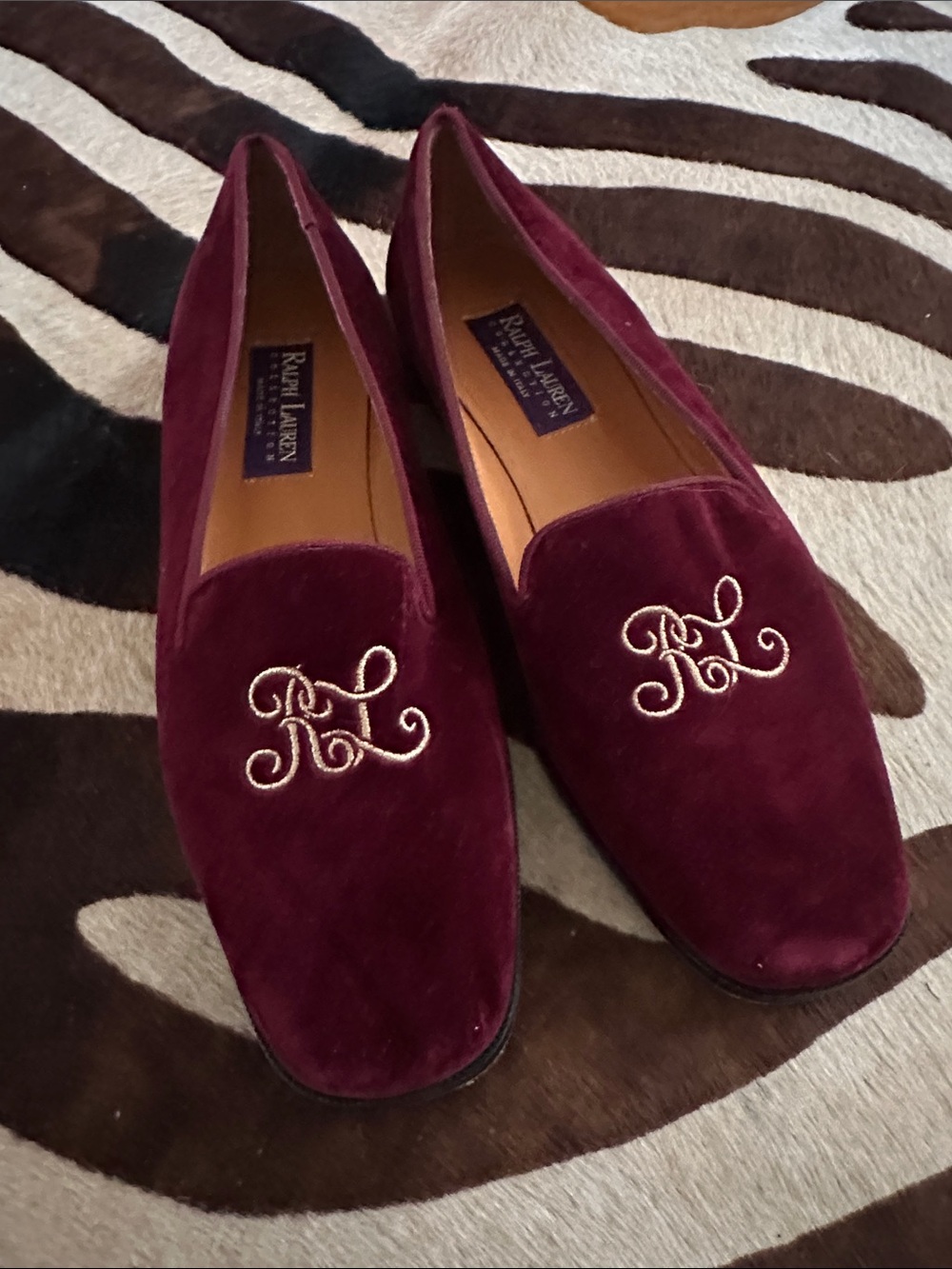 Ralph Lauren Womens Burgundy Velvet Loafers with Gold Monogram - Picture 5 of 6